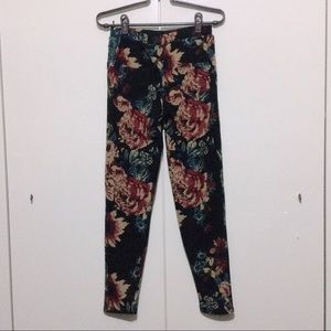 NWT Warm Floral Leggings